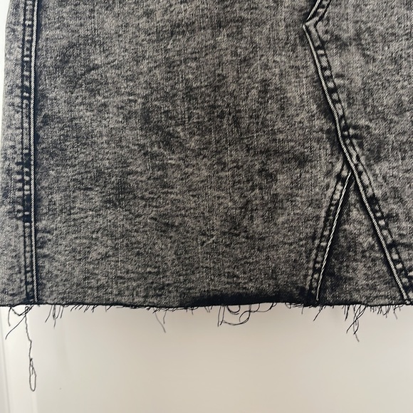 Black denim mini skirt - Picture 2 of 5